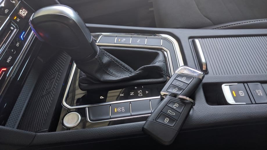 2023 Volkswagen Passat — fotografija 14