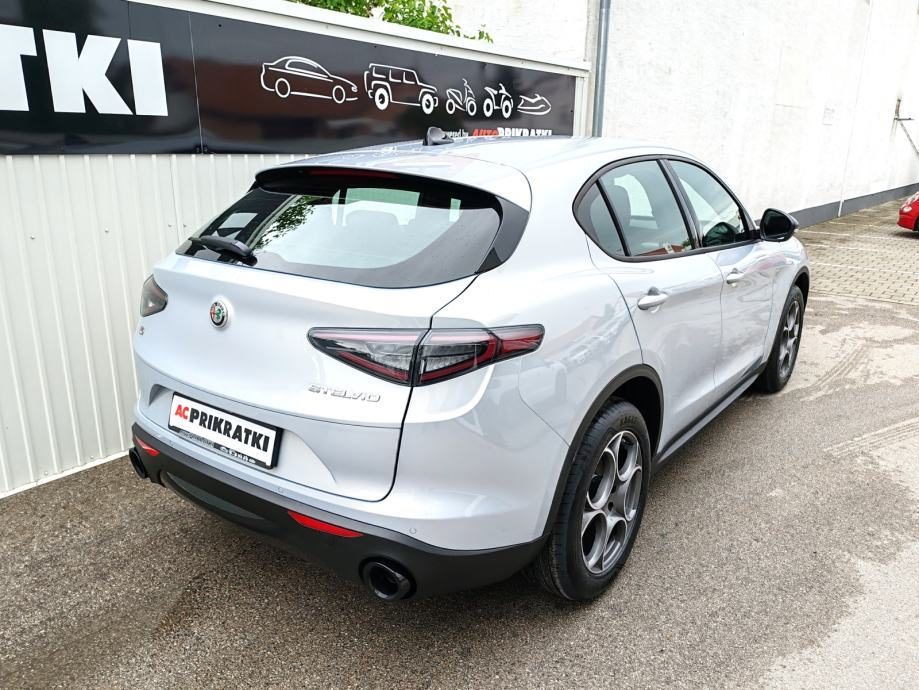 2024 Alfa Romeo Stelvio — fotografija 6