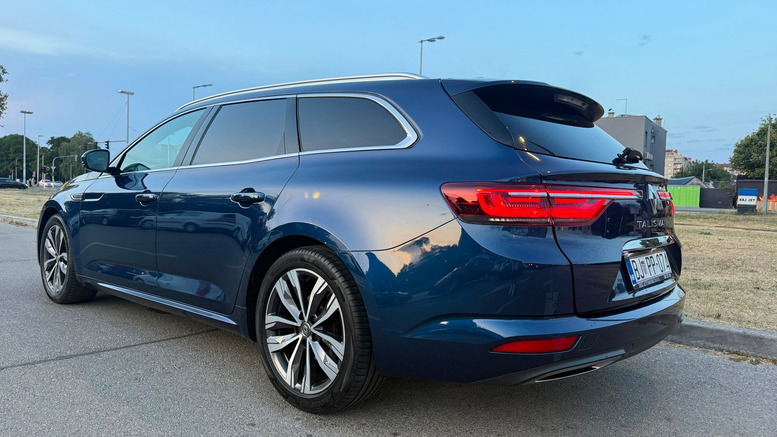 2021 Renault Talisman Grandtour — fotografija 14