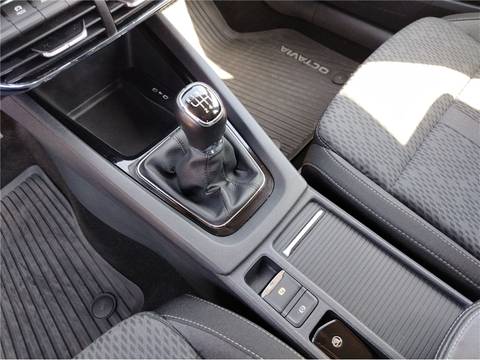2022 Škoda Octavia — sličica 13