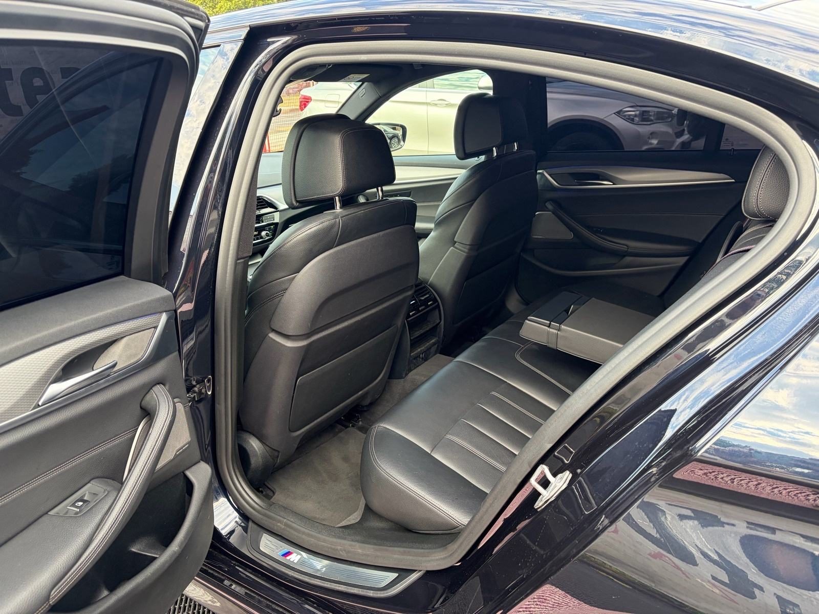 2019 BMW Serija 5 — fotografija 11