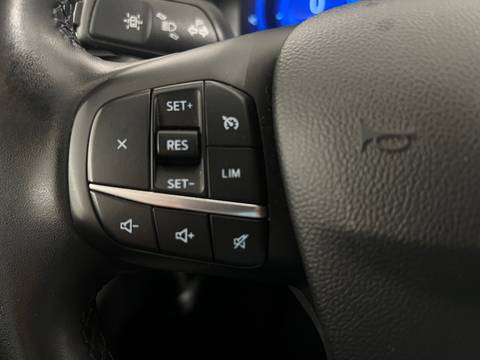 2023 Ford Kuga — sličica 25
