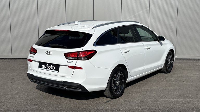 2022 Hyundai i30 — fotografija 3