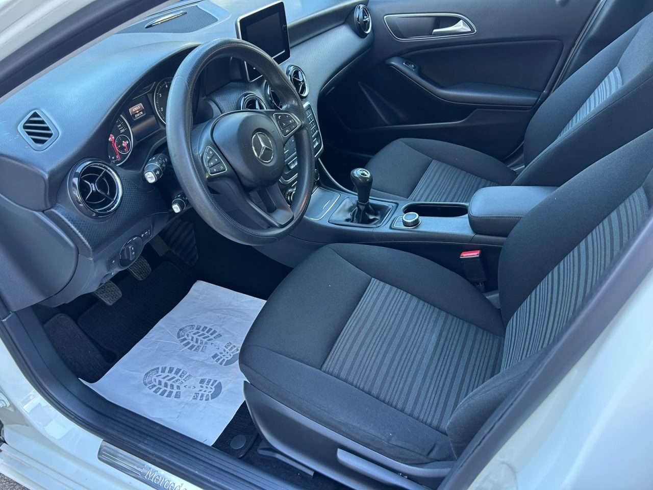 2017 Mercedes-Benz A-klasa — fotografija 13