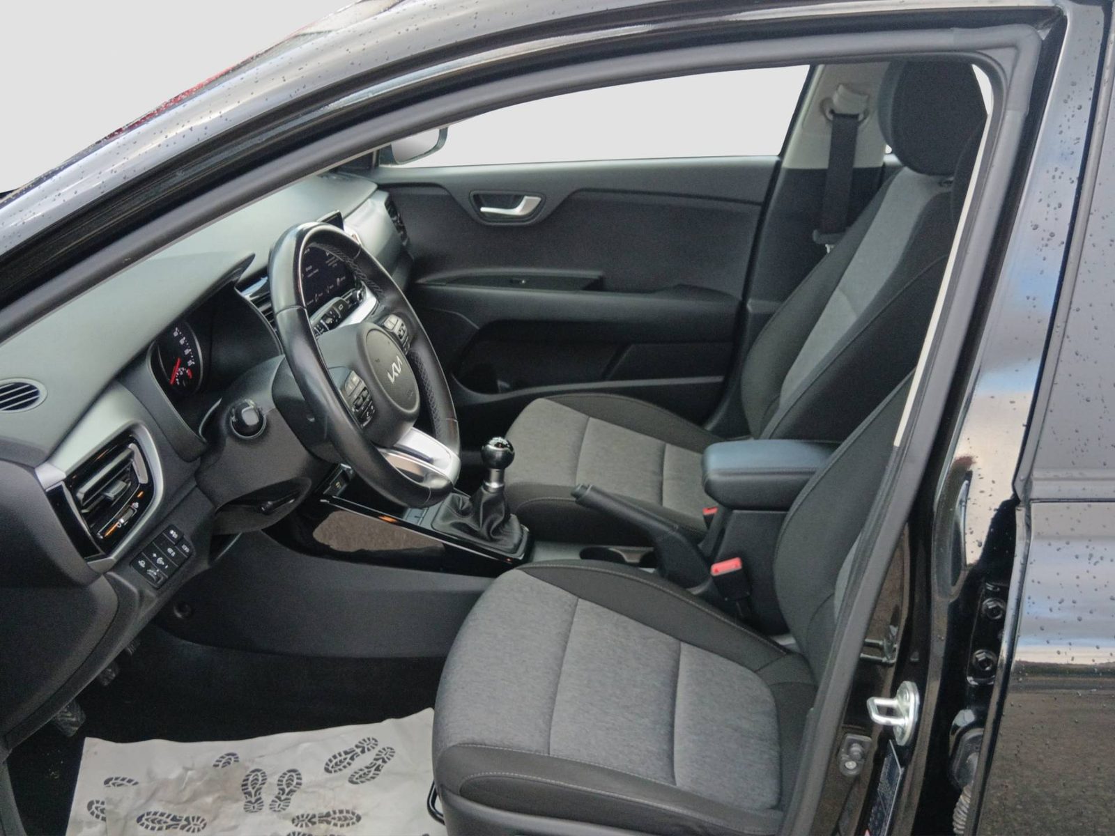 2023 Kia Stonic — fotografija 12