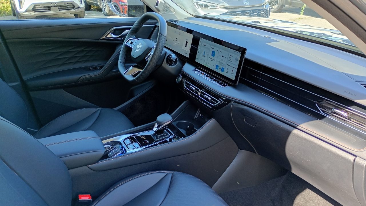 2026 MG HS — fotografija 11