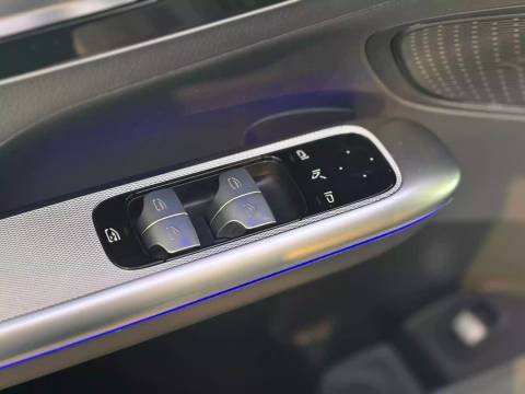 2023 Mercedes-Benz GLC — sličica 29