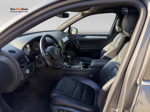 2016 Volkswagen Touareg R-Line — sličica 9