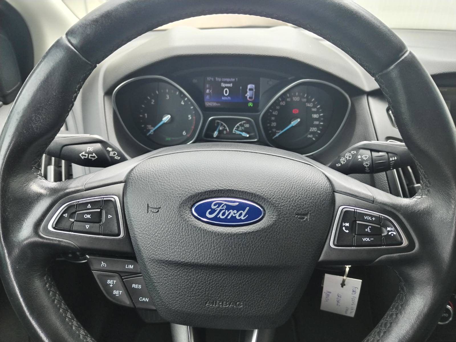 2015 Ford Focus karavan — fotografija 9