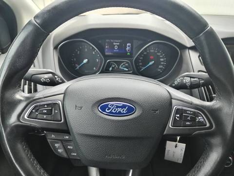 2015 Ford Focus karavan — sličica 9