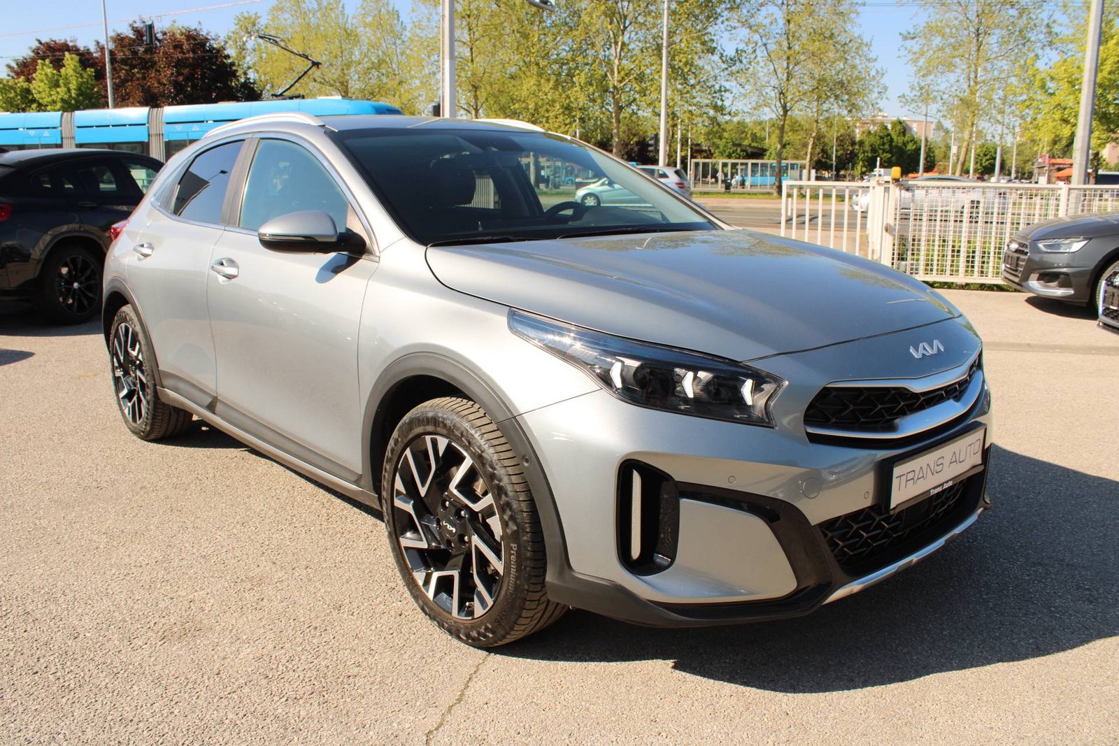 2023 Kia Xcee'd — fotografija 3