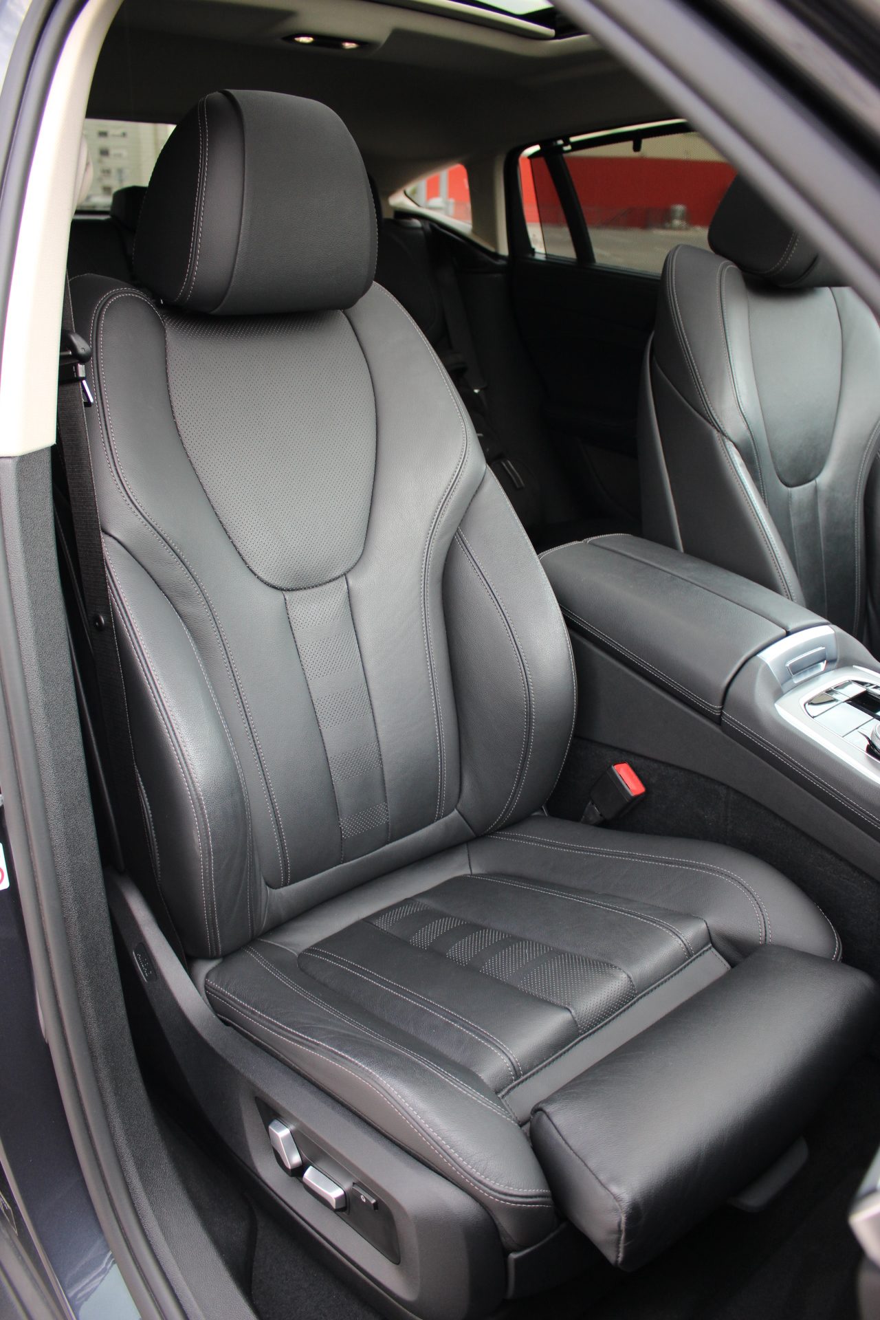 2020 BMW X6 — fotografija 26