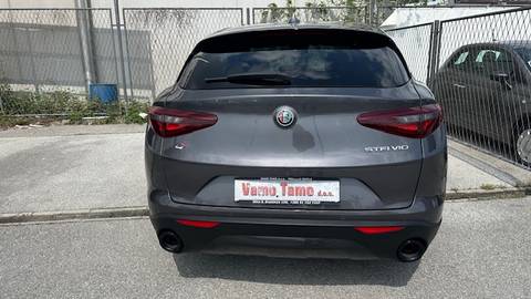 2022 Alfa Romeo Stelvio — sličica 6