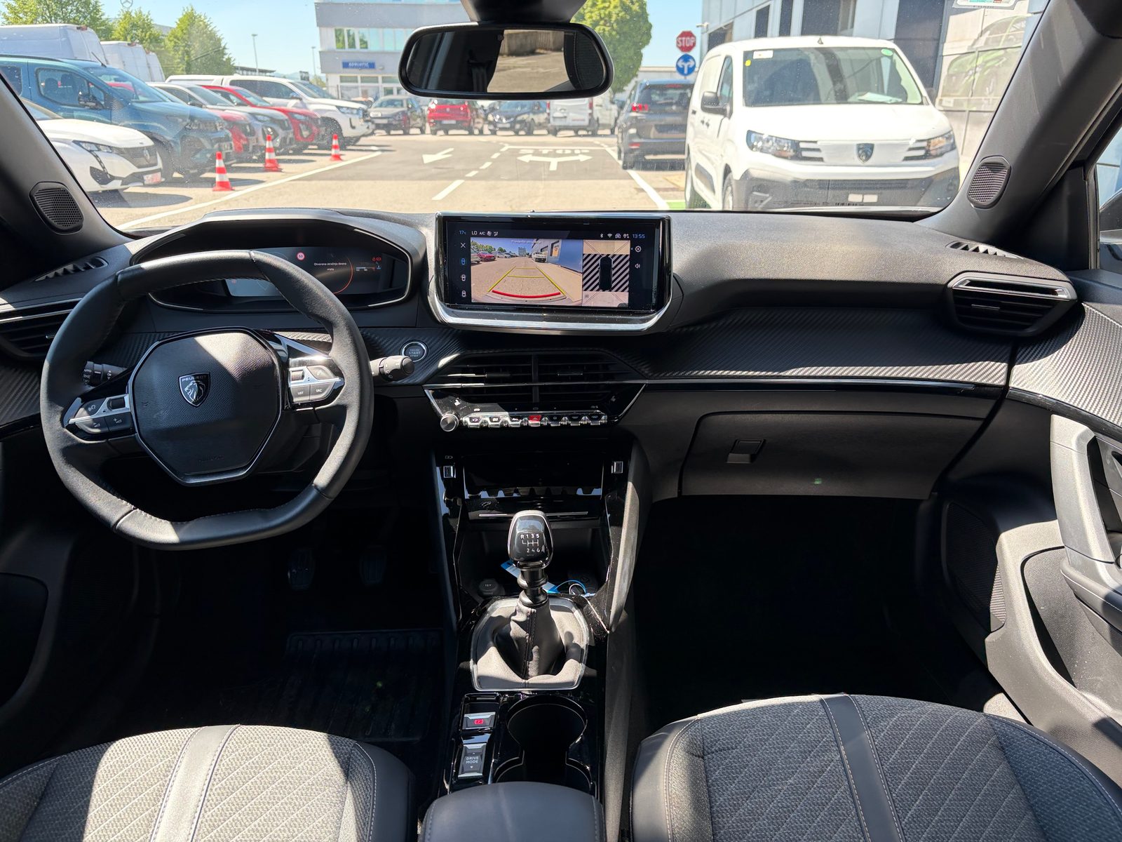2025 Peugeot 2008 — fotografija 6
