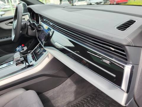 2023 Audi Q8 S line — sličica 19