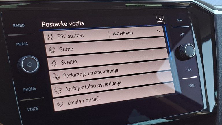 2020 Volkswagen Passat — fotografija 11