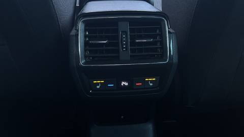2021 Škoda Karoq — sličica 15