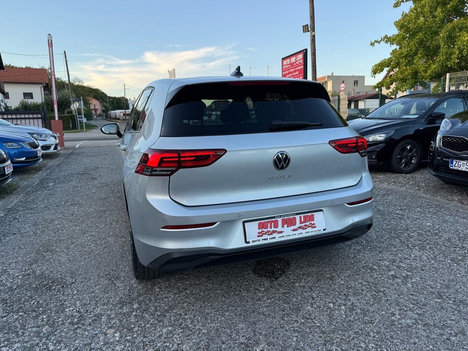 2023 Volkswagen Golf — fotografija 3