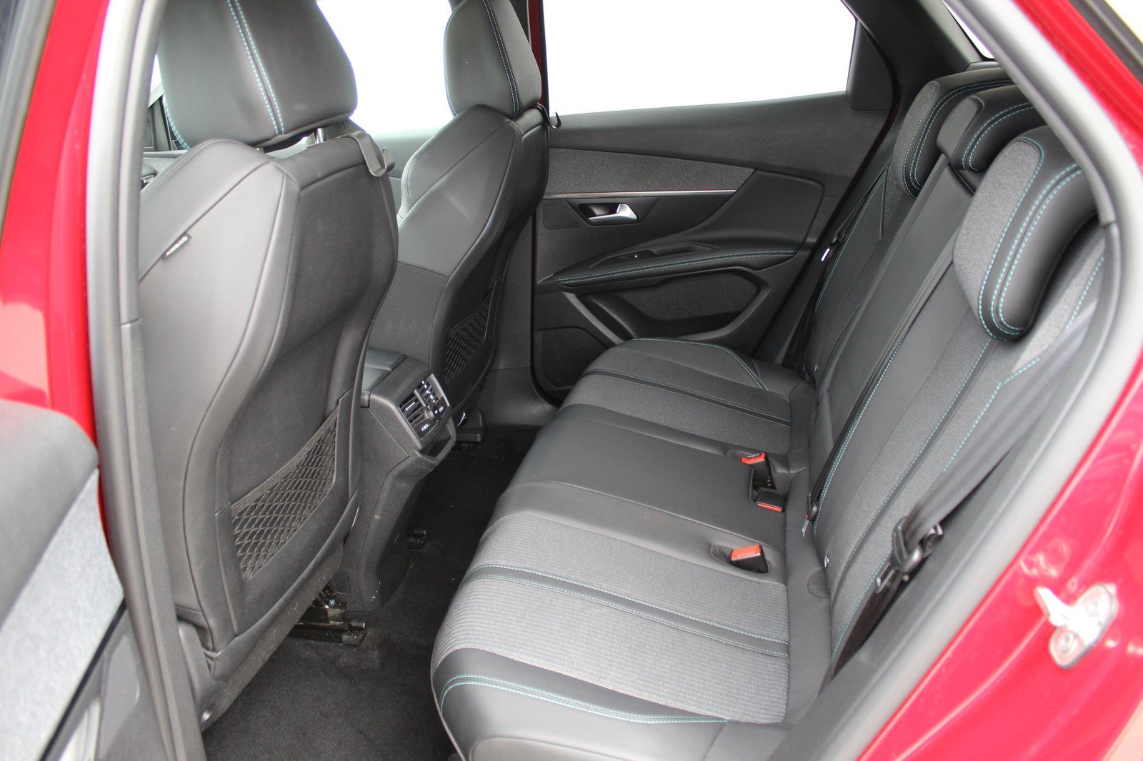 2022 Peugeot 3008 — fotografija 11