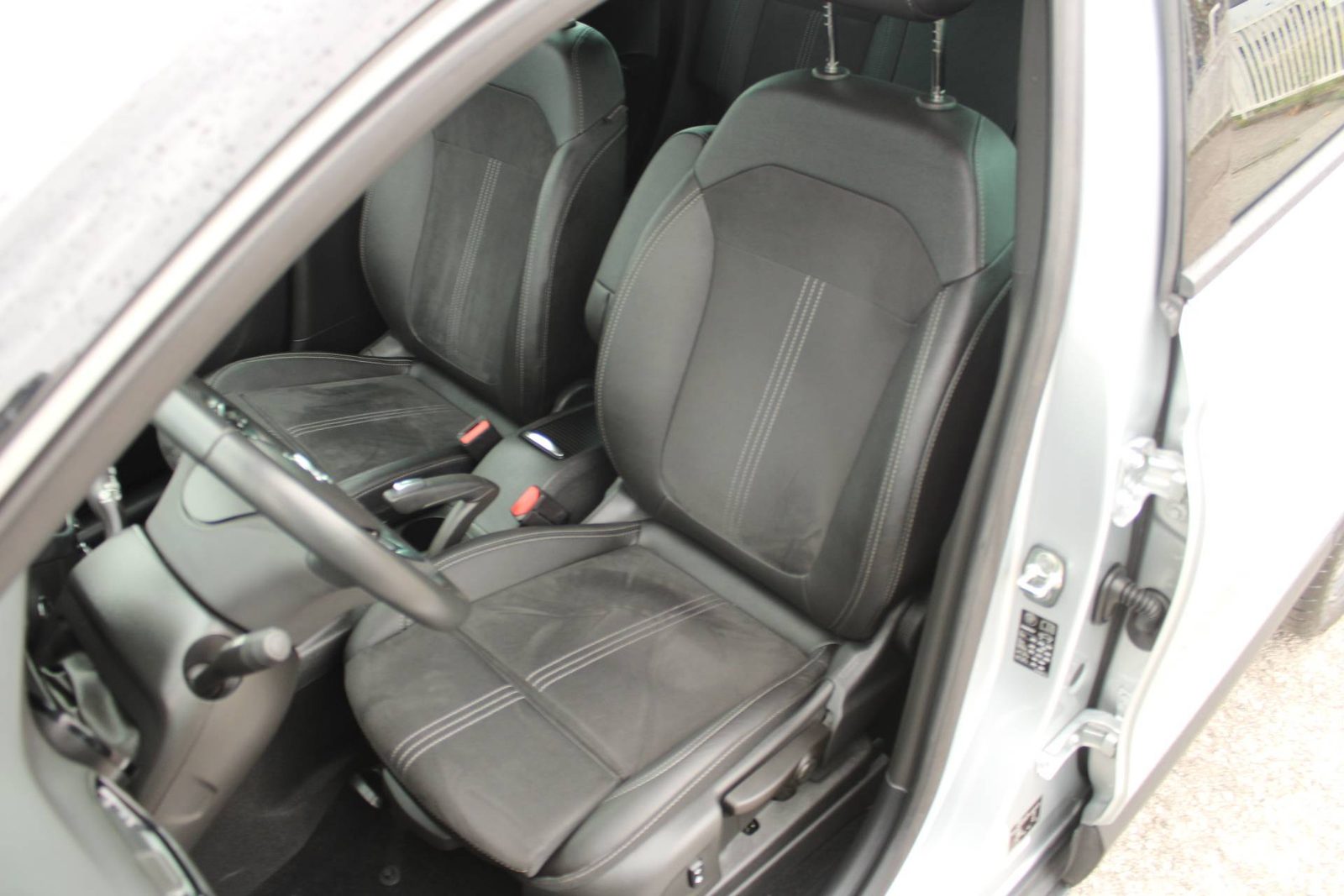 2023 Opel Crossland X — fotografija 11