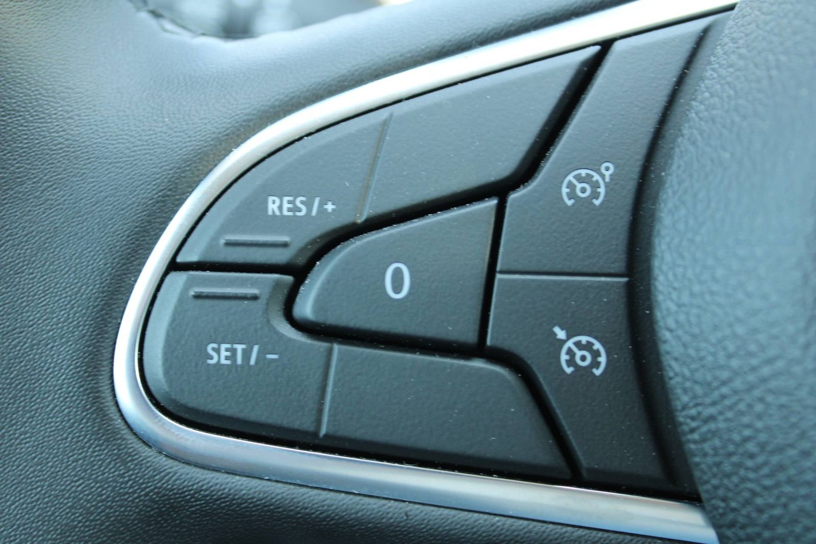 2025 Renault Megane — fotografija 15