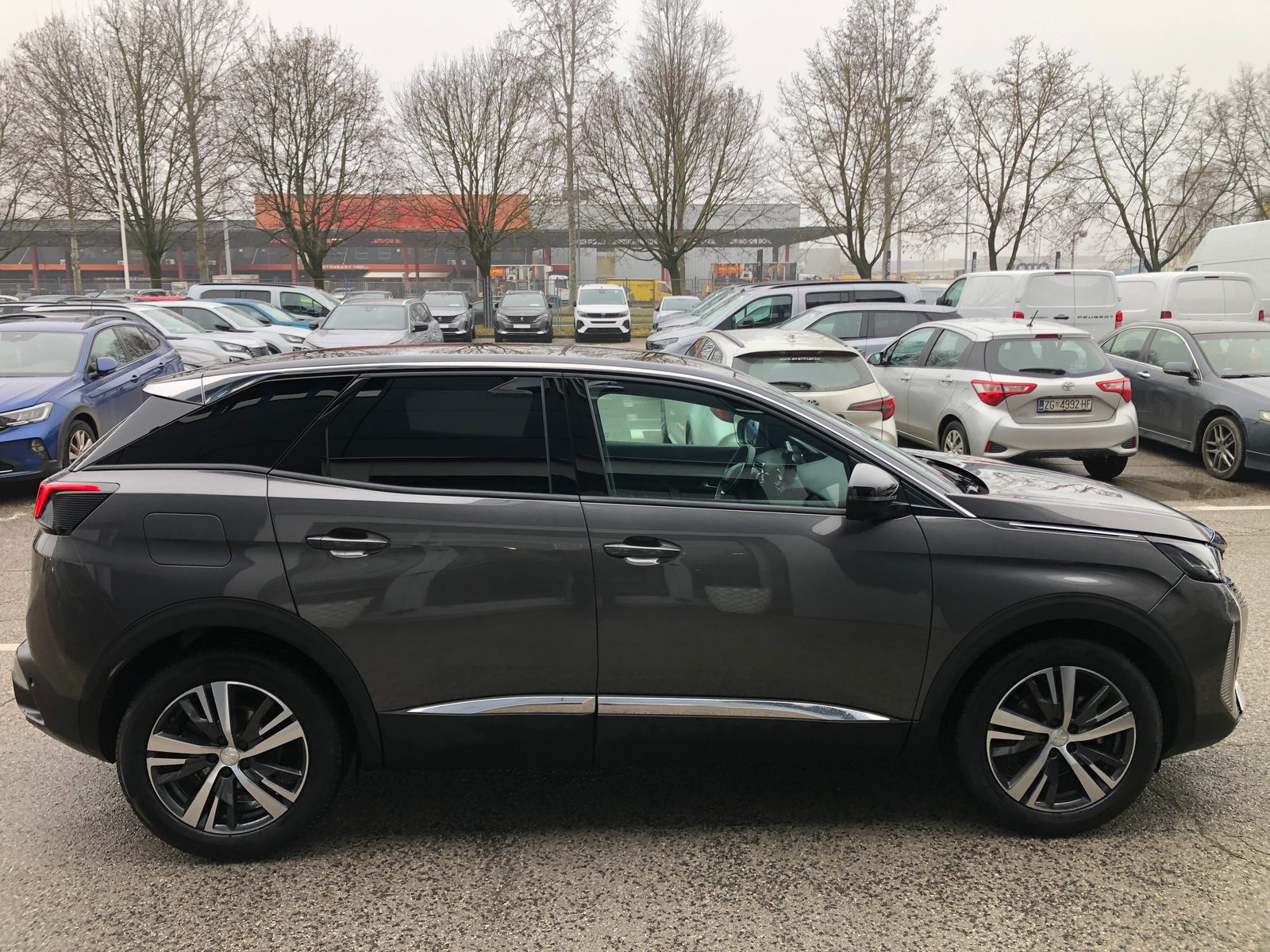 2023 Peugeot 3008 — fotografija 6