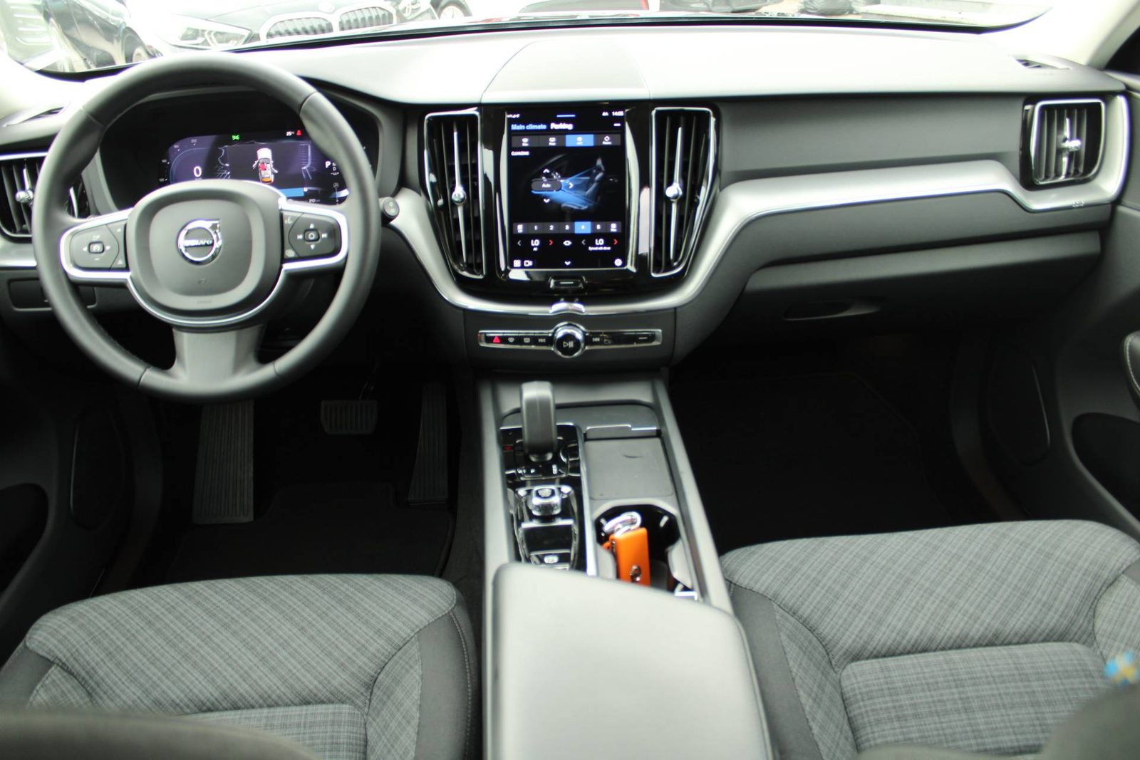 2022 Volvo XC60 — fotografija 13