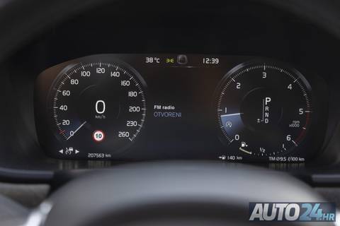 2017 Volvo V90 Cross Country — sličica 19