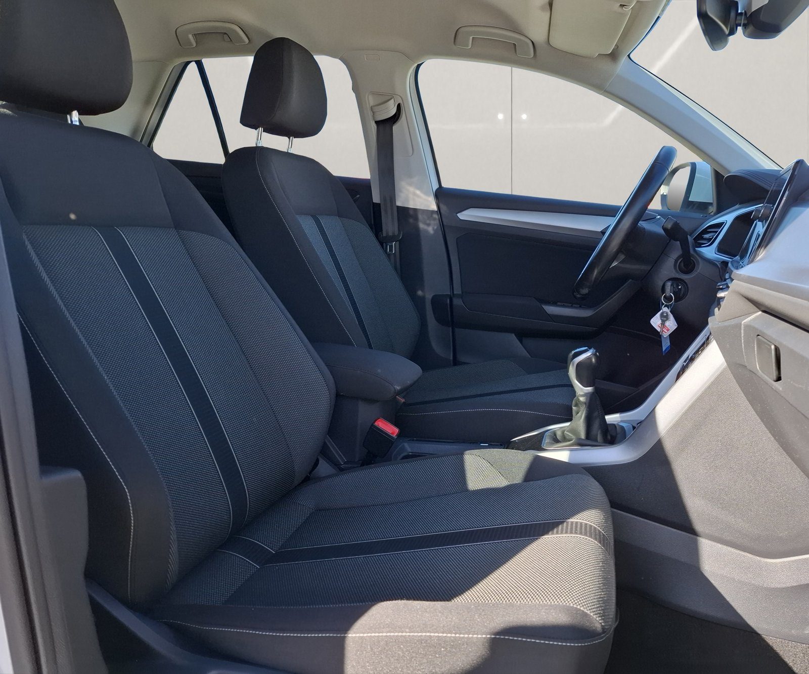 2023 Volkswagen T-Roc — fotografija 14