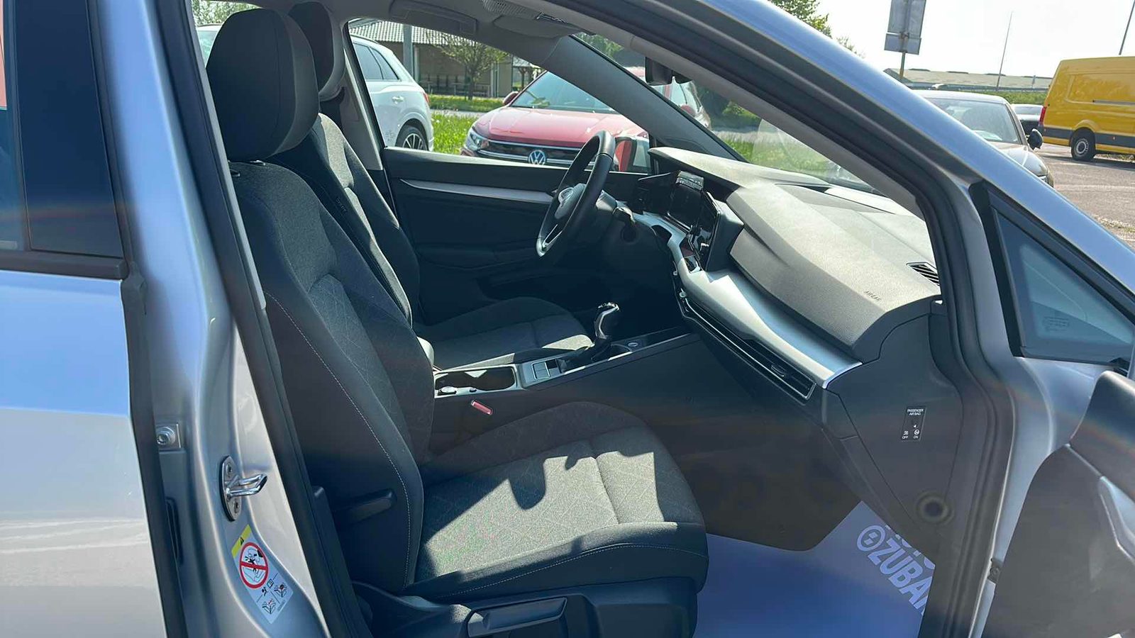 2024 Volkswagen Golf — fotografija 9