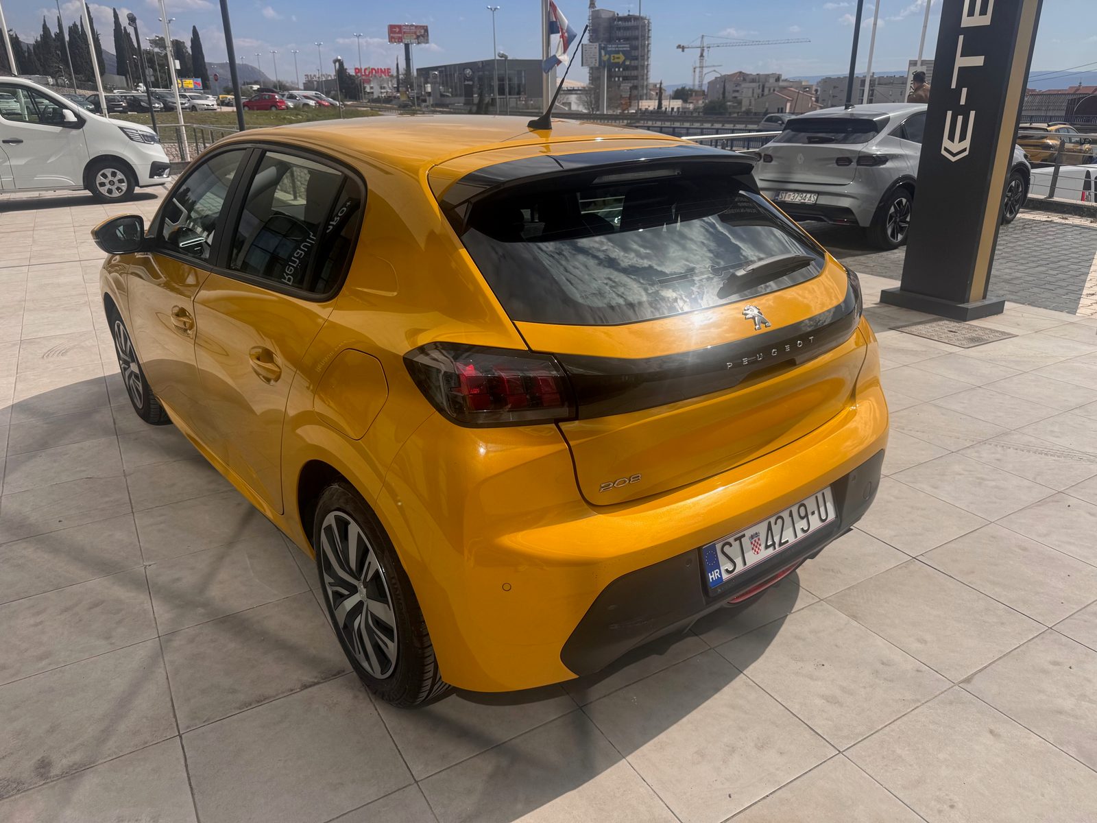 2020 Peugeot 208 — fotografija 5