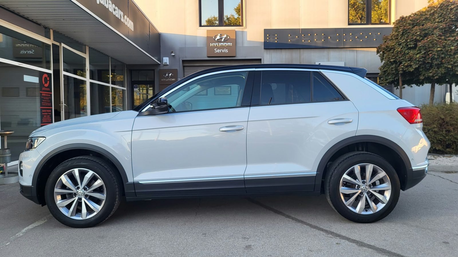 2019 Volkswagen T-Roc — fotografija 4