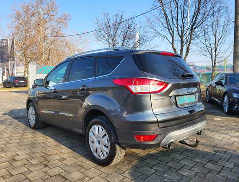 2016 Ford Kuga — sličica 4