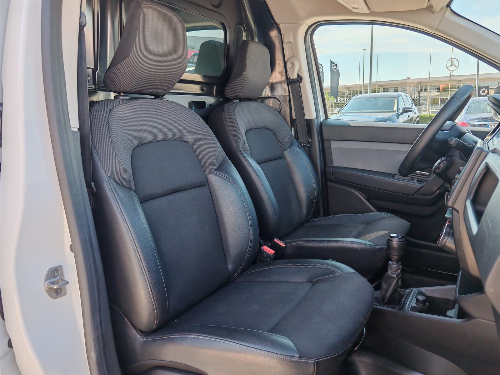 2021 Renault Express — fotografija 9