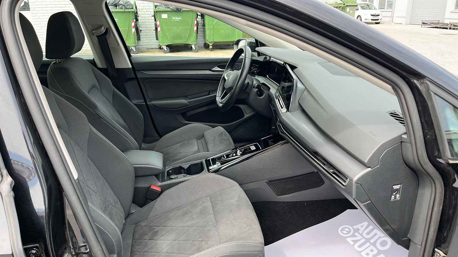 2023 Volkswagen Golf — fotografija 9