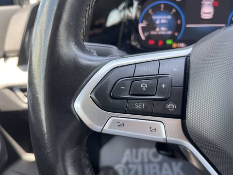 2024 Volkswagen Golf — sličica 25
