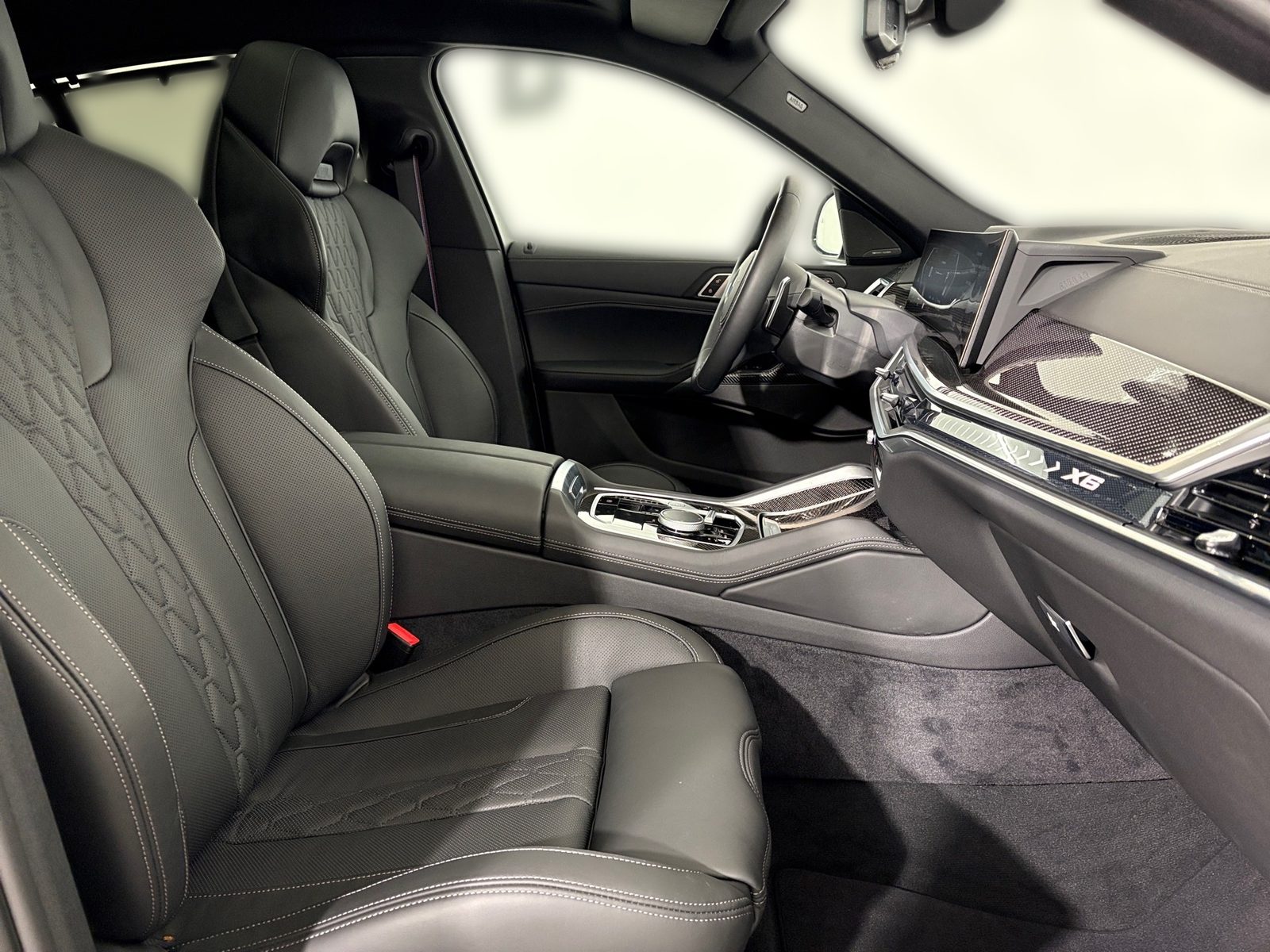 2025 BMW X6 — fotografija 25