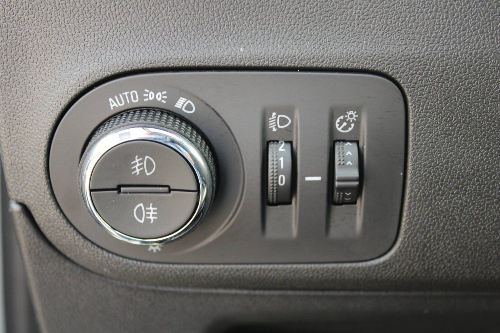 2023 Opel Crossland X — fotografija 16