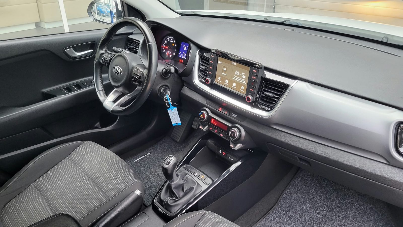 2020 Kia Stonic — fotografija 15