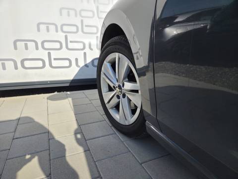 2020 Volkswagen Golf — sličica 5