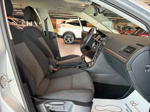2014 Volkswagen Golf — sličica 21