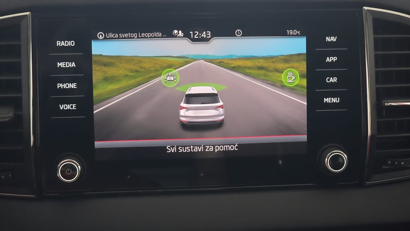 2022 Škoda Karoq — fotografija 17