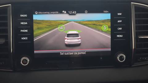 2022 Škoda Karoq — sličica 17