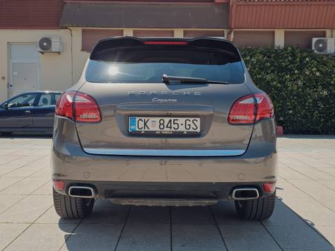 2011 Porsche Cayenne — sličica 6