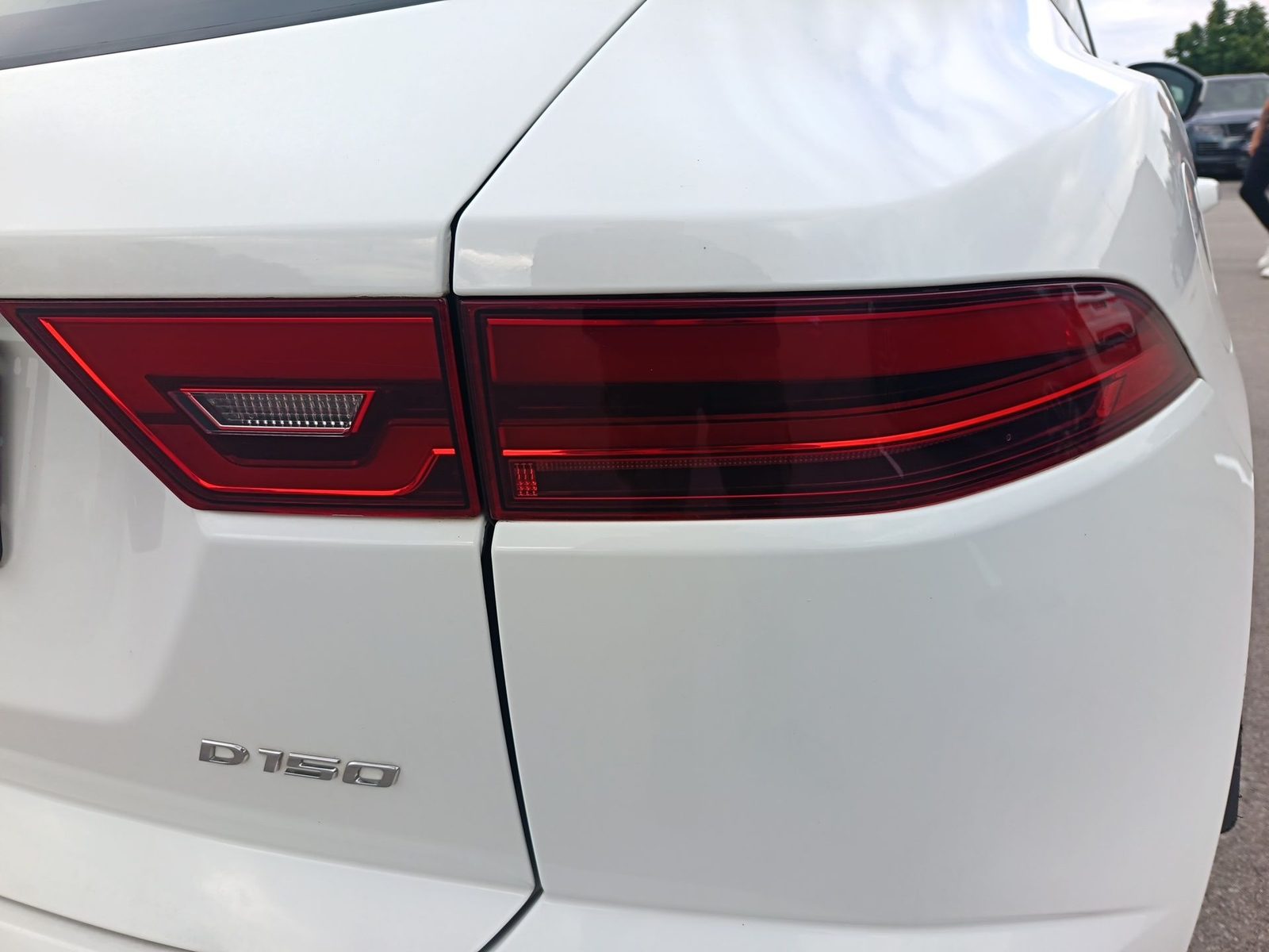 2019 Jaguar E-Pace — fotografija 13