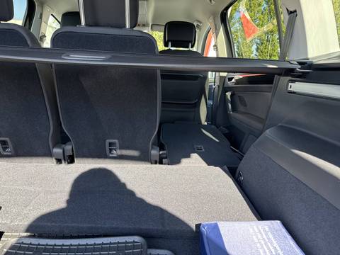 2022 Volkswagen Touran — sličica 25