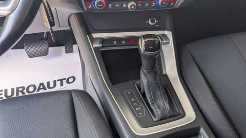 2020 Audi Q3 — sličica 12