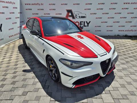 2017 Alfa Romeo Giulia — sličica 3