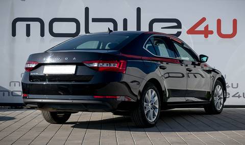 2020 Škoda Superb — sličica 4