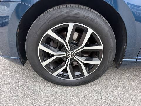 2021 Volkswagen Passat — sličica 16